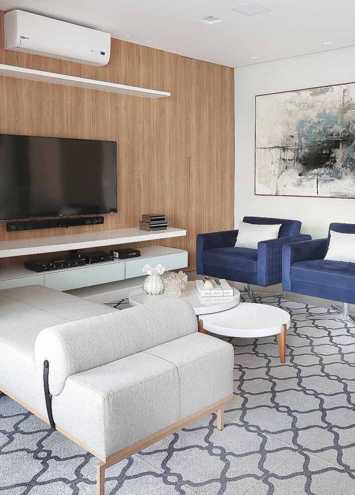 Canapé-lit recamier: le ton neutre du meuble permet de le placer dans différentes propositions de décoration