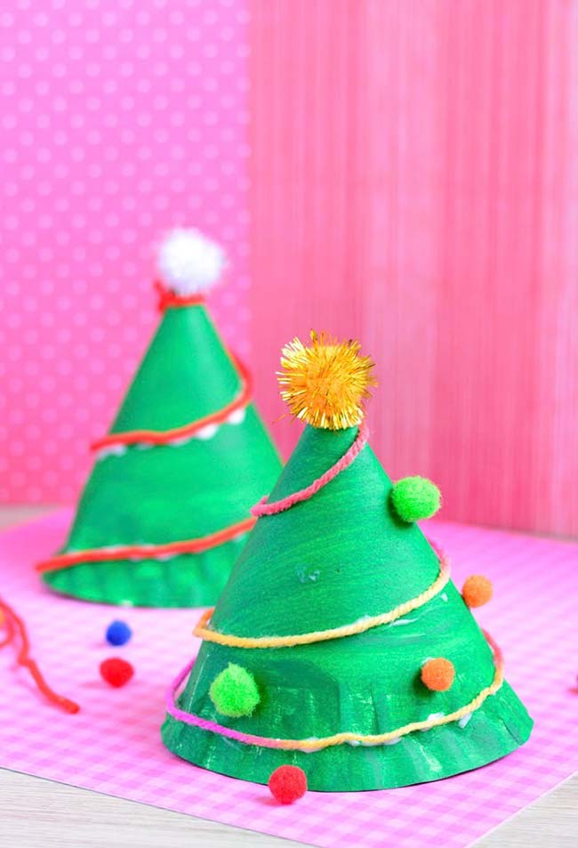 Petits arbres de Noël avec carton