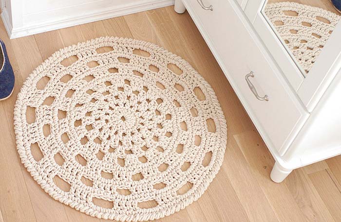 Tapis rond simple au crochet pour la chambre des enfants de garçon