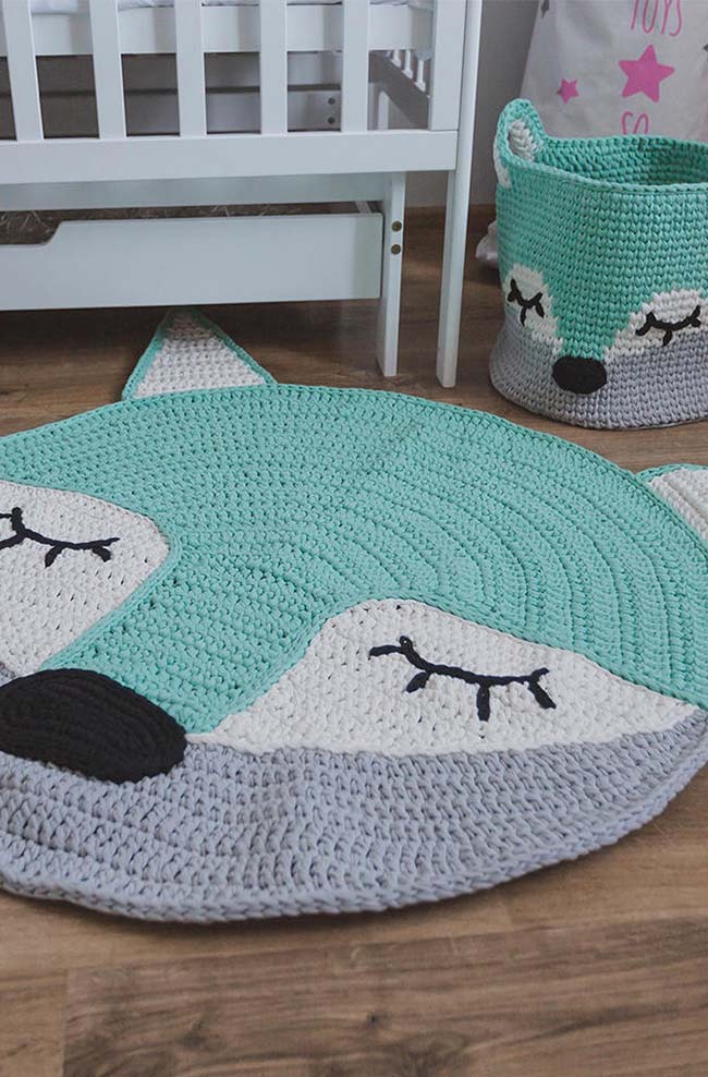 Ensemble panier et tapis rond au crochet