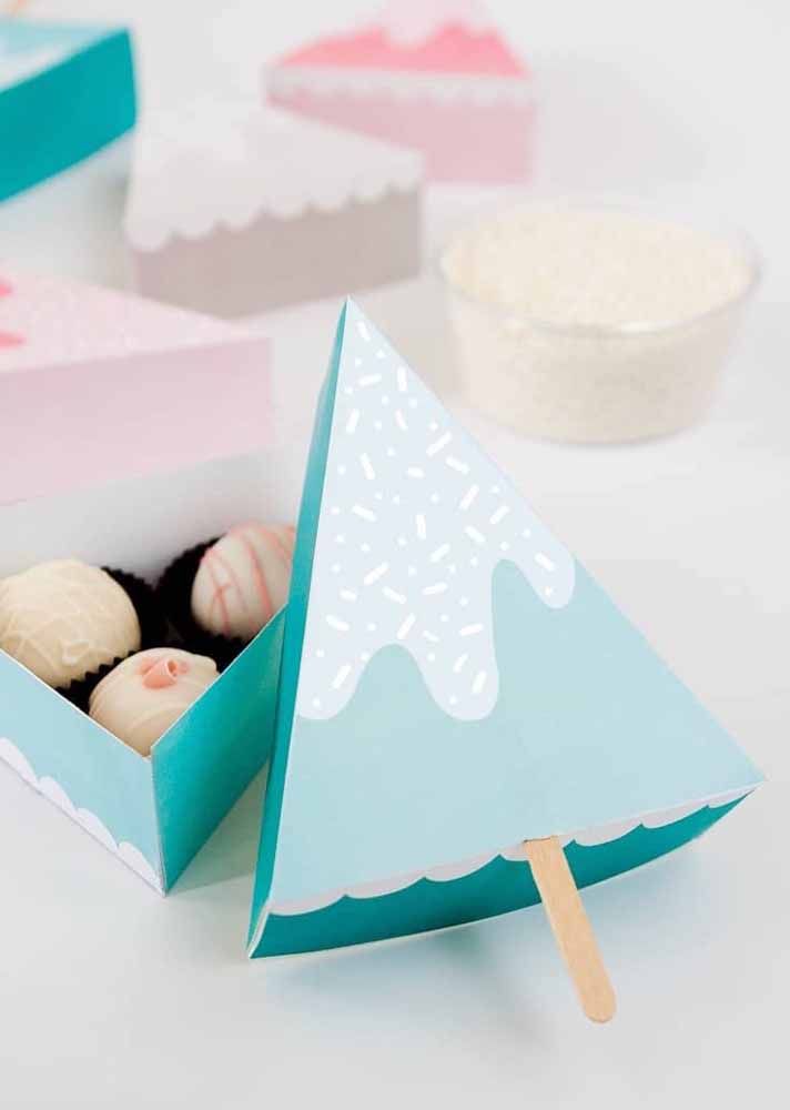 Boîte à bonbons en carton;  une bonne idée de souvenir de fête