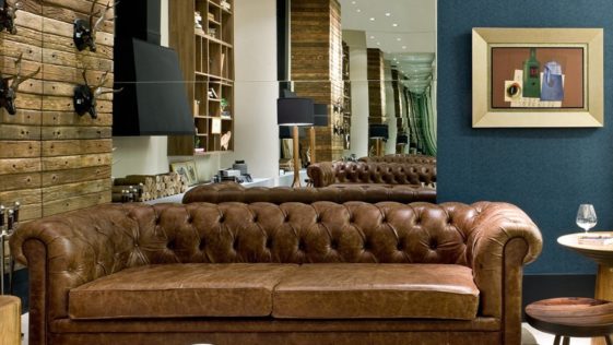 sofa chesterfield sierra em couro marrom