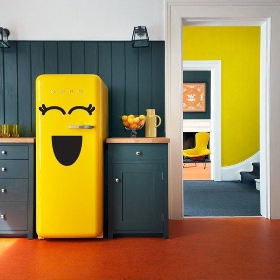 enveloppe de réfrigérateur jaune