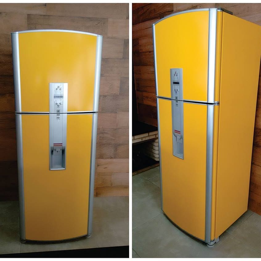 enveloppe de réfrigérateur jaune