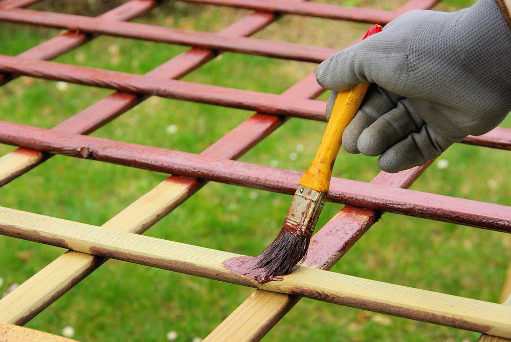 Comment peindre des meubles en bois étape par étape