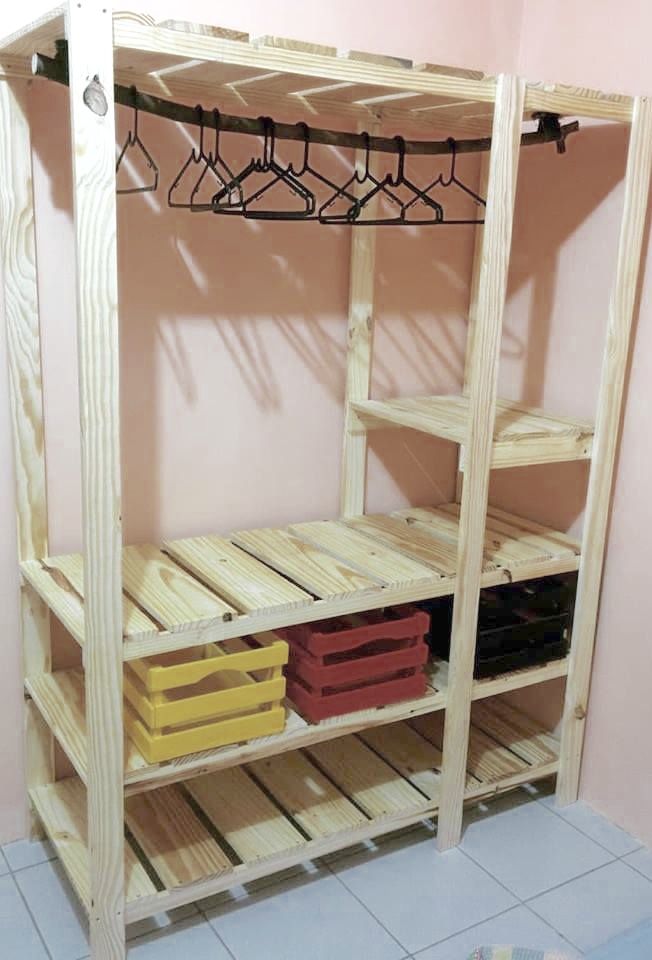 Armoire à palettes avec caisse équitable