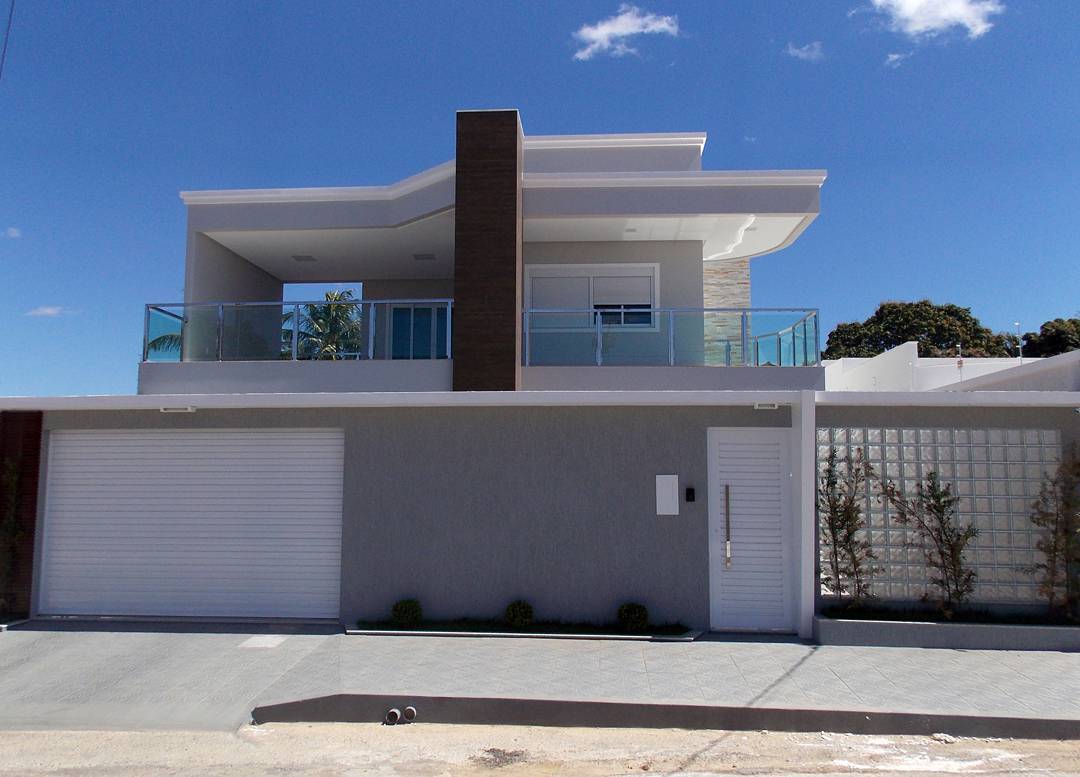 façade de maison à ossature d'aluminium blanc