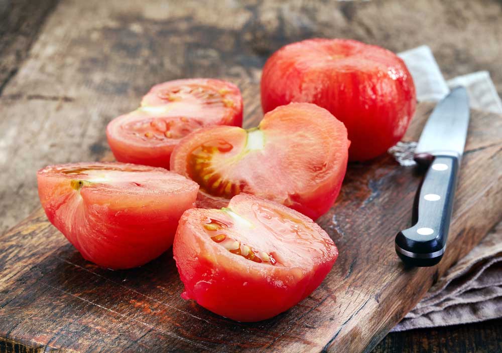Comment enlever la peau de tomate