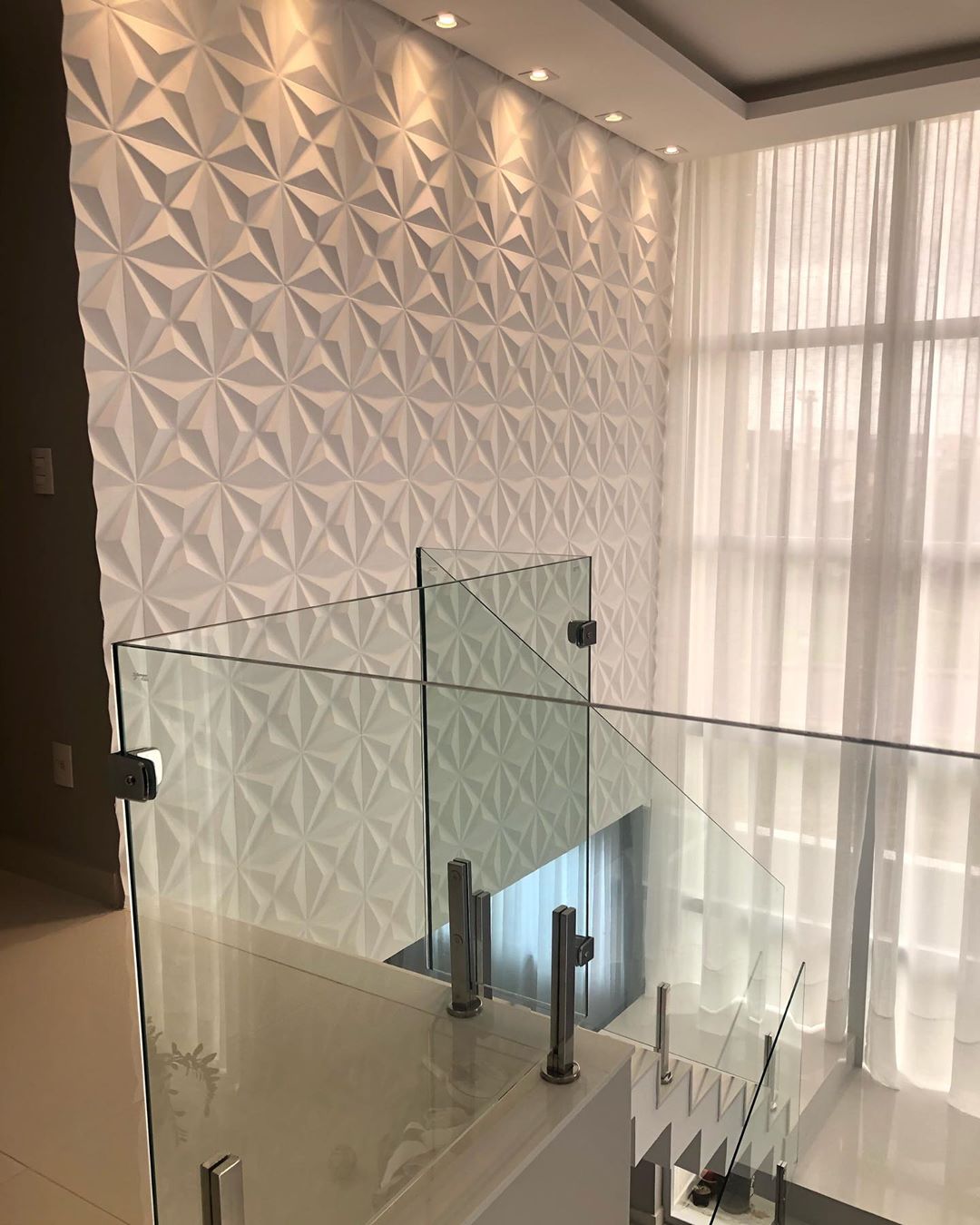 garde-corps en verre d'escalier minimaliste