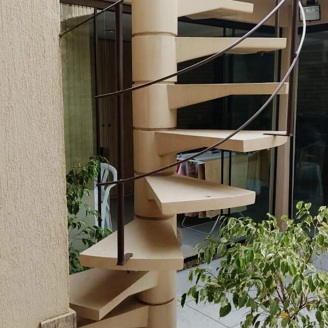 escalier en colimaçon en béton préfabriqué
