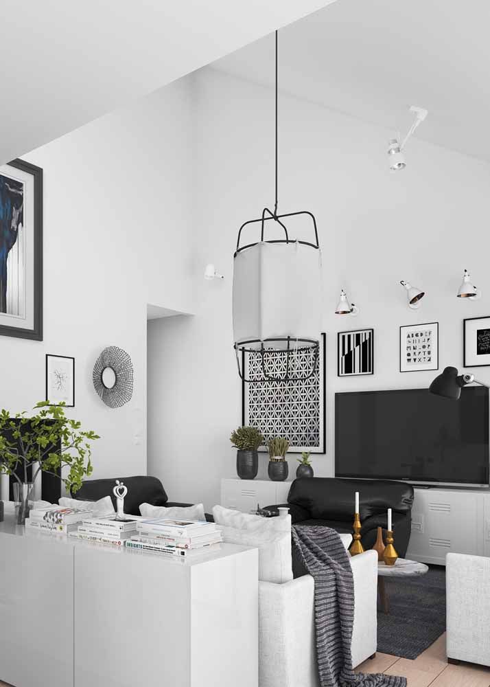 Pour la pièce élégante, une lampe design audacieuse en noir et blanc