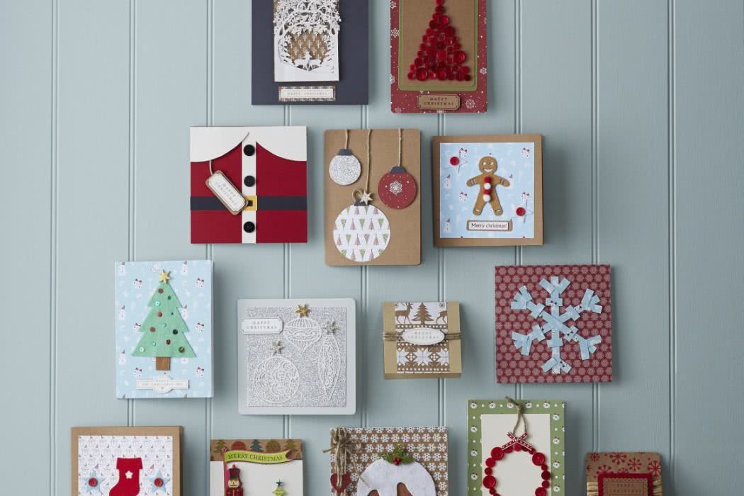 Modèles de cartes et boîtes de Noël faits à la main