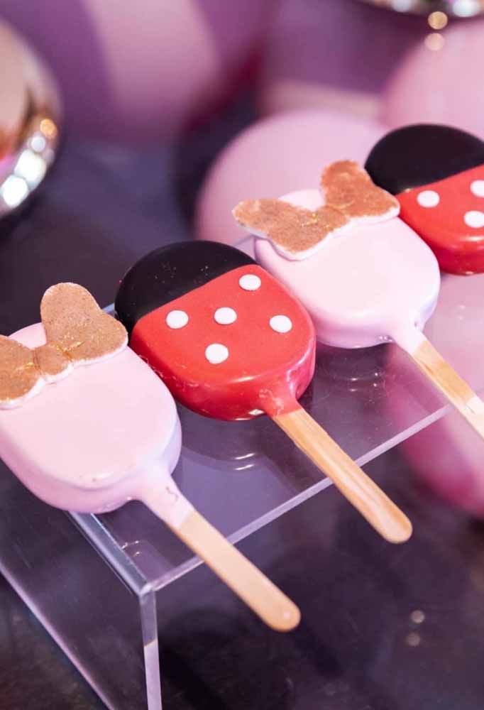 Lors de cette fête, Mickey et Minnie Mouse apparaissent même dans des glaces