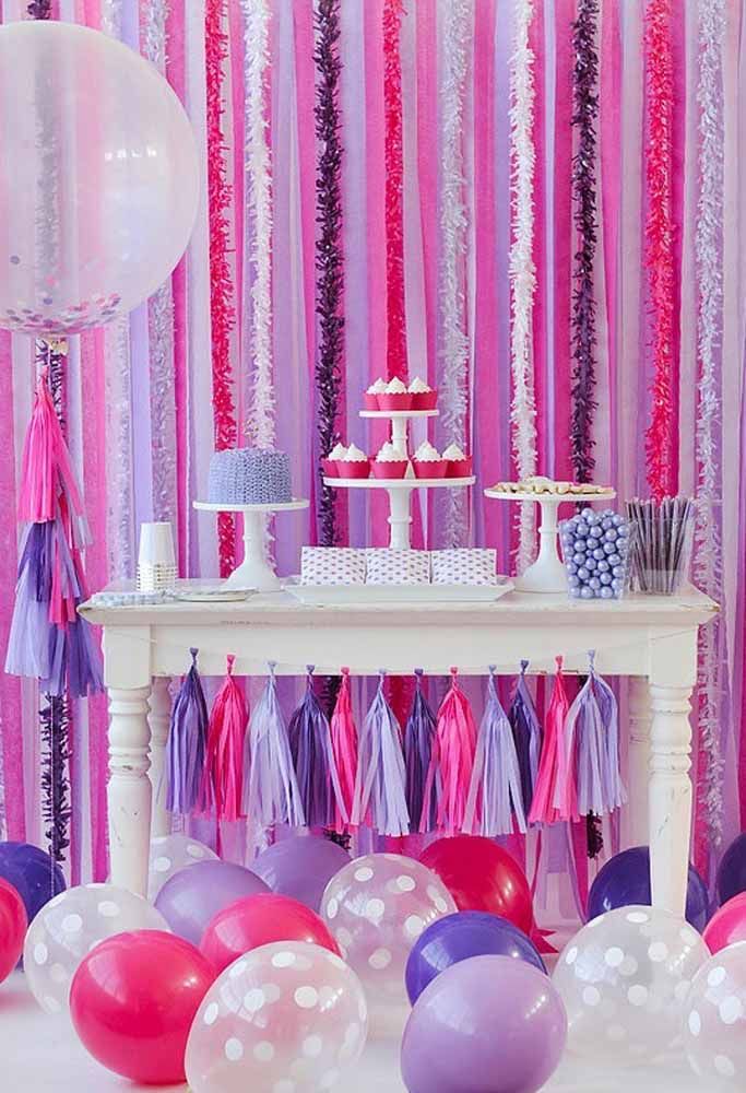 Misez sur des couleurs fortes pour réaliser une belle décoration d'anniversaire